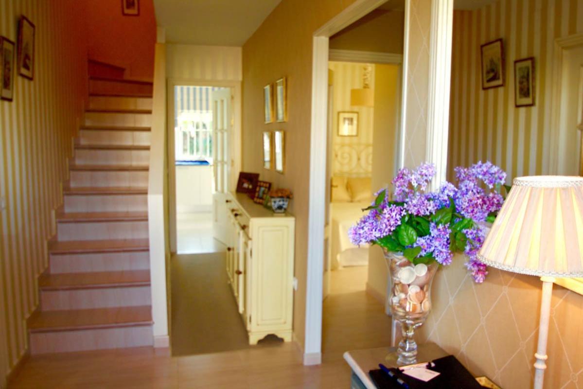 Crav Villa Роче Екстериор снимка